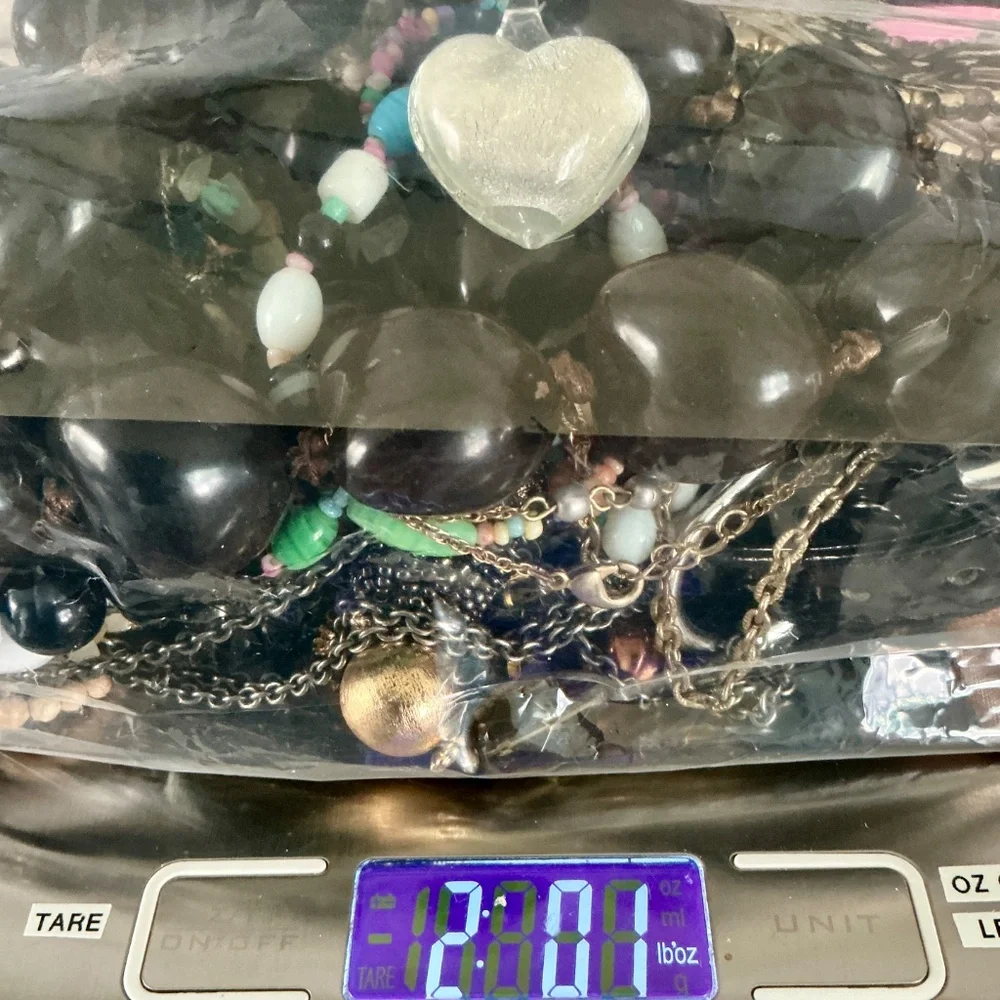 Authentic Longaberger Basket w/ 2 lbs Vintage & Modern Jewelry Mystery Lot - Picture 6 of 7